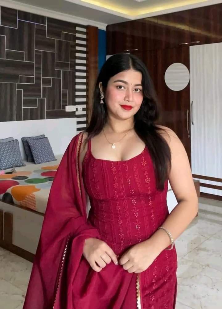 Charming-Girls-Dp