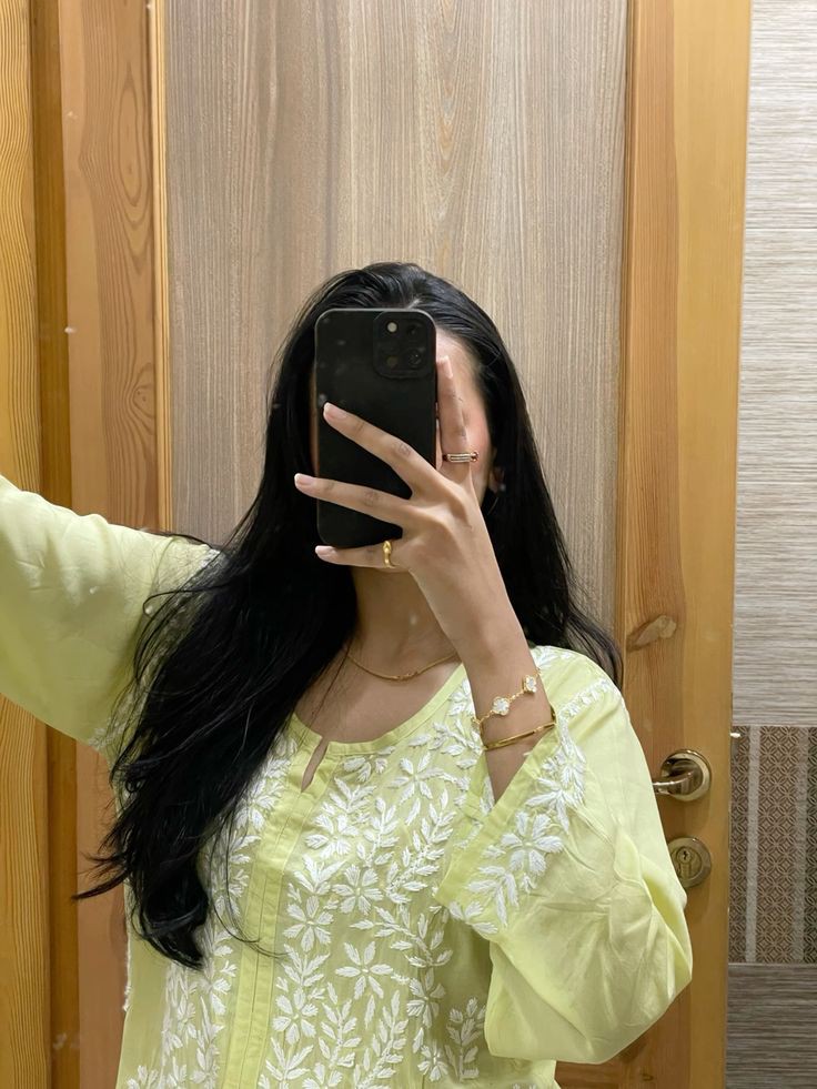 Long-Hair-Girls-Dp