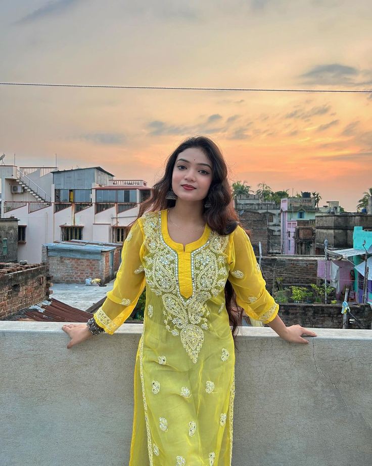 Lovely-Girl-DP