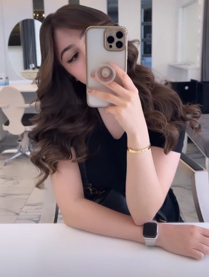 Shy-Girls-Dp