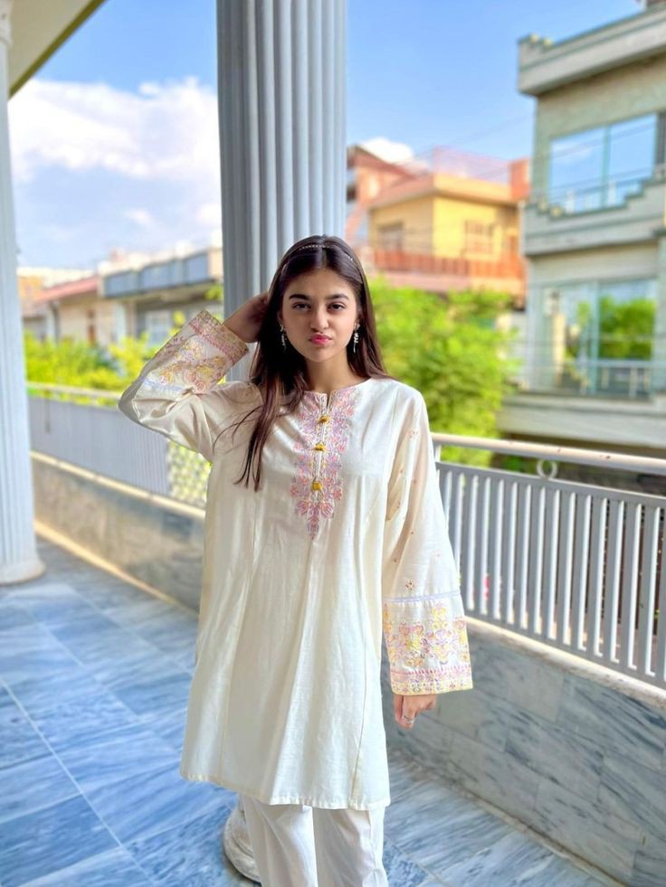 Trendy-Girl-DP