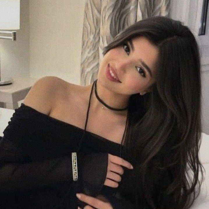 Unique-Girls-Dp