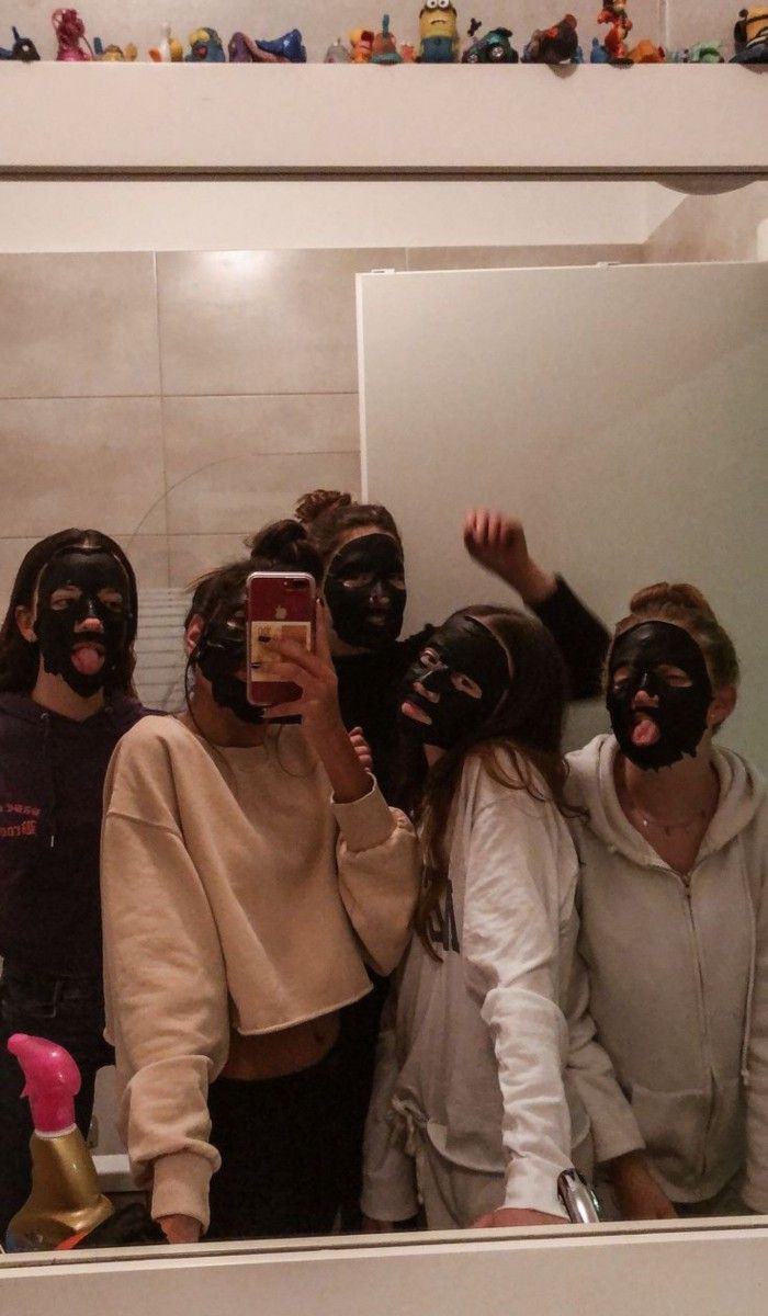 all-friends-group-dp