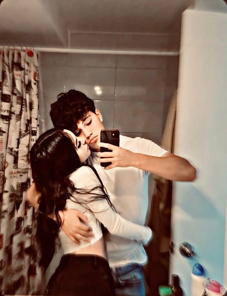 anime-couple-dp-for-instagram-aesthetic