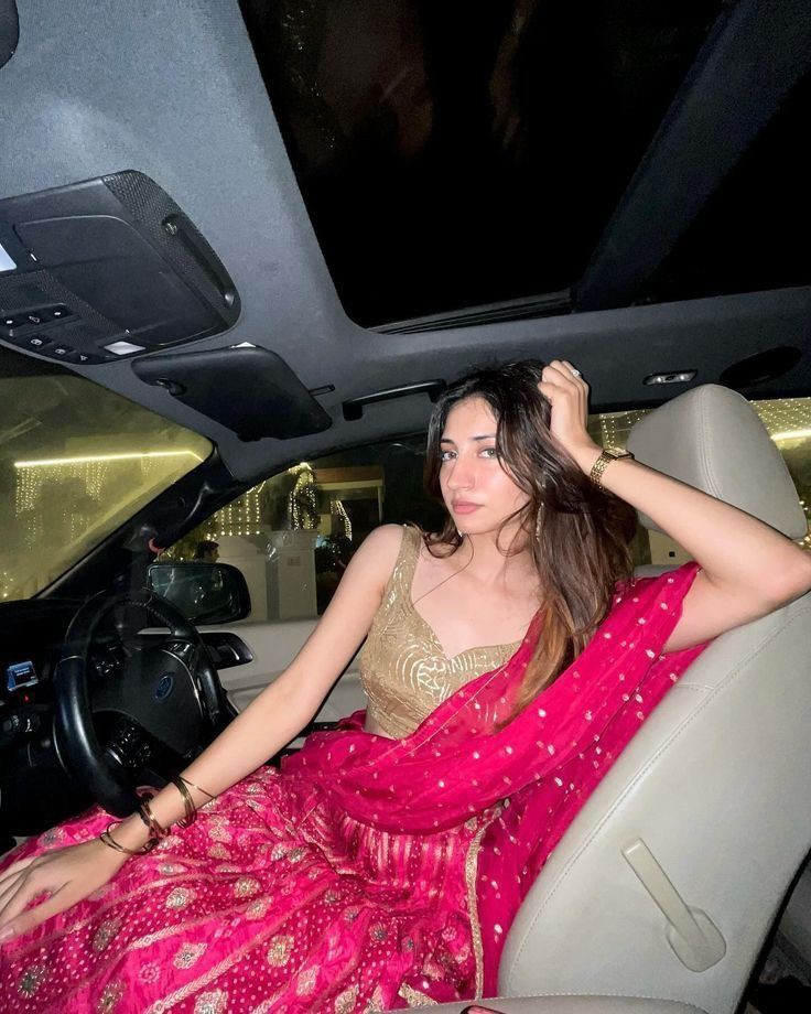 black-saree-girl-dp-hd