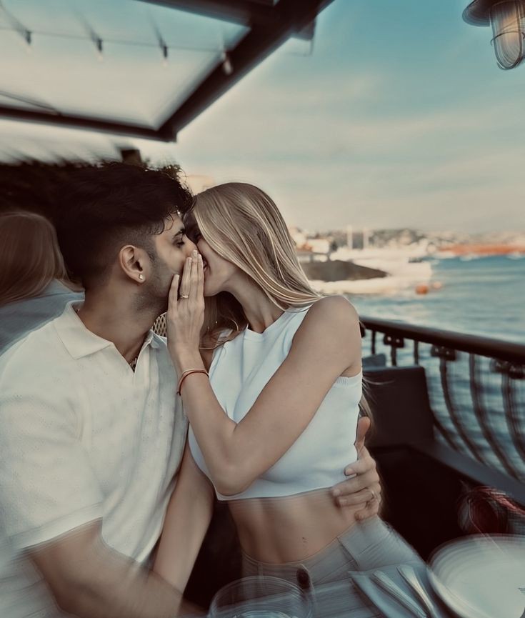 couple-dp-black-dress