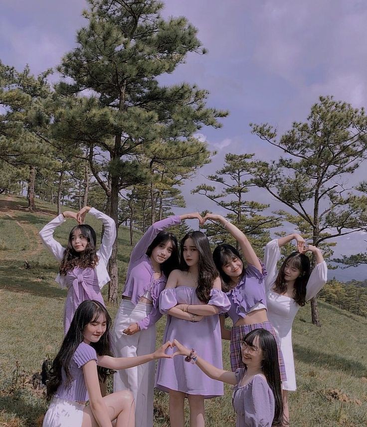 crazy-friends-group-dp