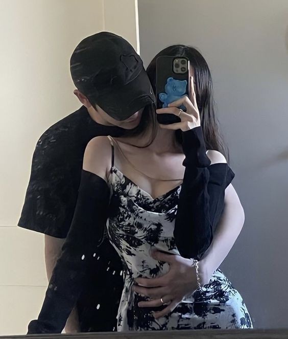 cute-black-couple-dp-for-instagram-aesthetic