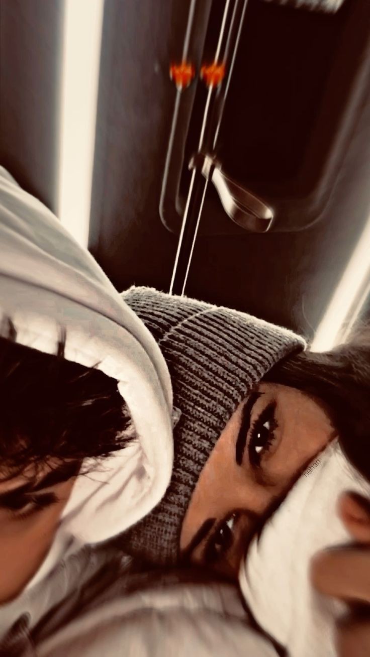 cute-couple-dp-cartoon-boy-and-girl-for-instagram