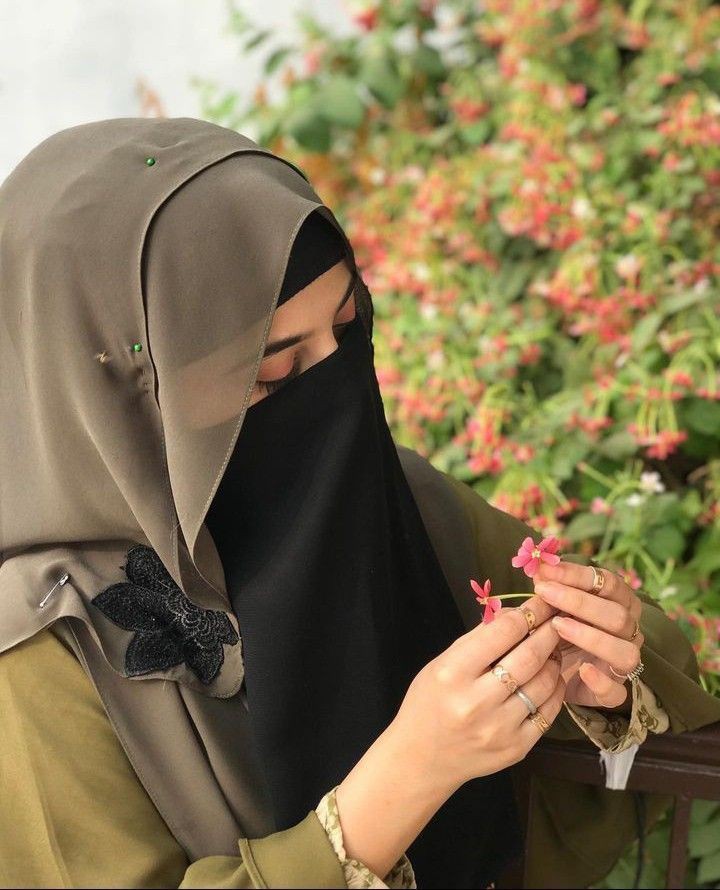 cute-hijab-girl-dp