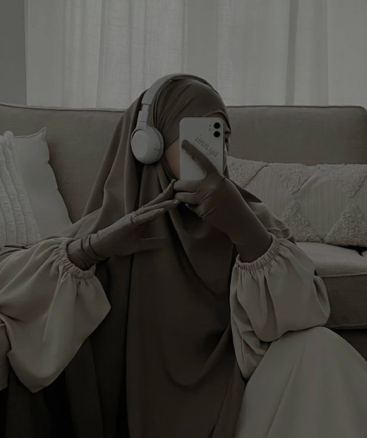 hijab-girl-dp-cartoon-for-instagram