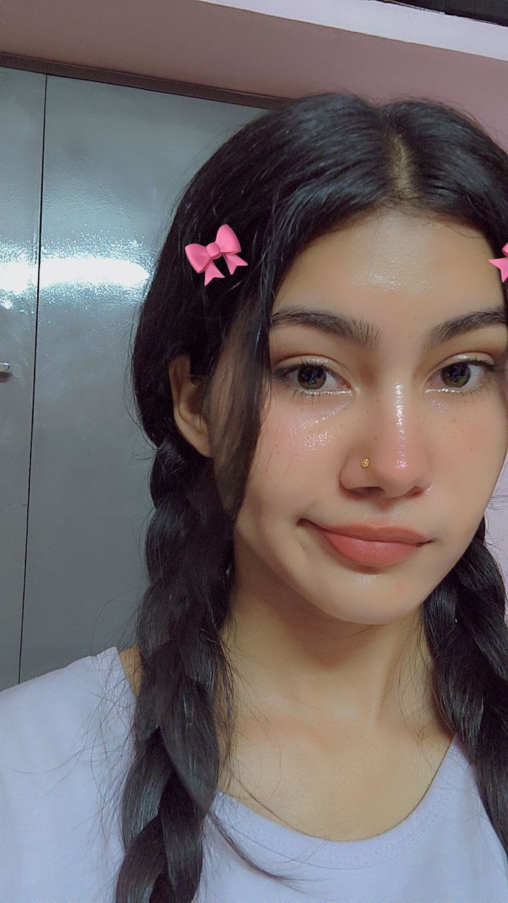 real-hide-face-girl-pic-for-instagram