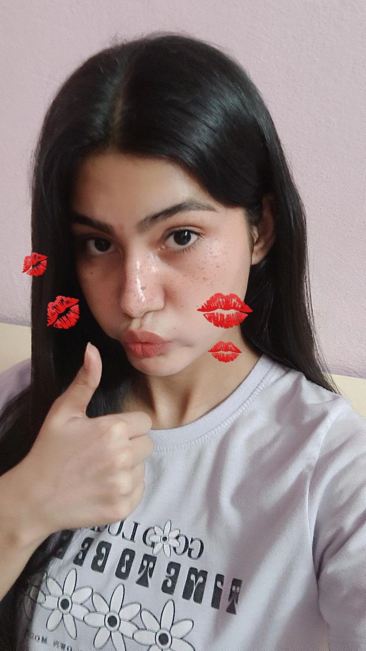 real-simple-girl-image-hide-face