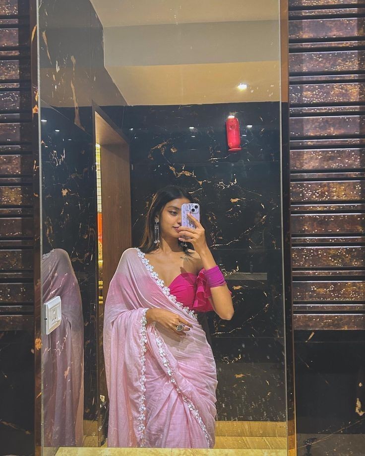 saree-insta-dp