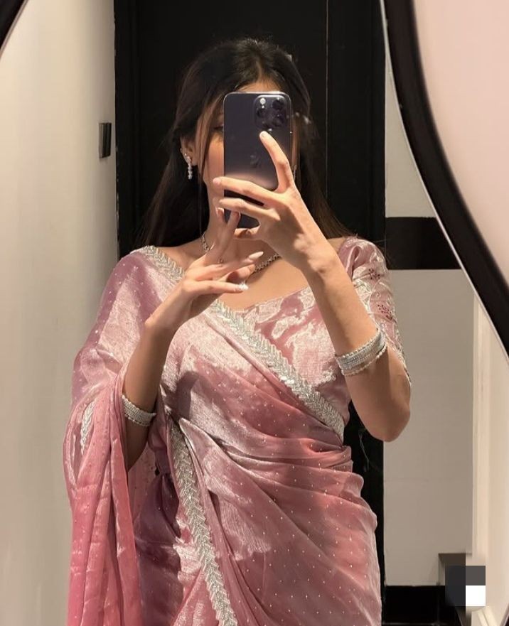 stylish-hidden-face-girls-dpz