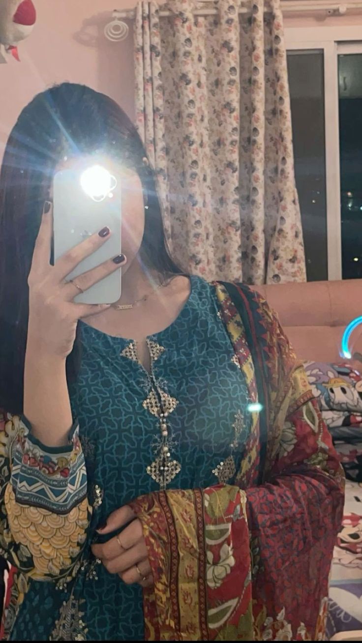 stylish-mysterious-face-dp