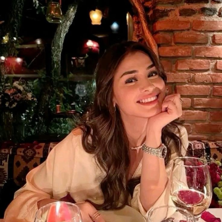 beautiful-girl-photo-dp-instagram-download