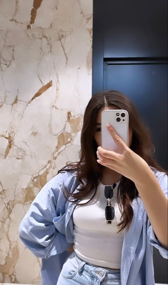 boys-mirror-selfie-dp-for-instagram