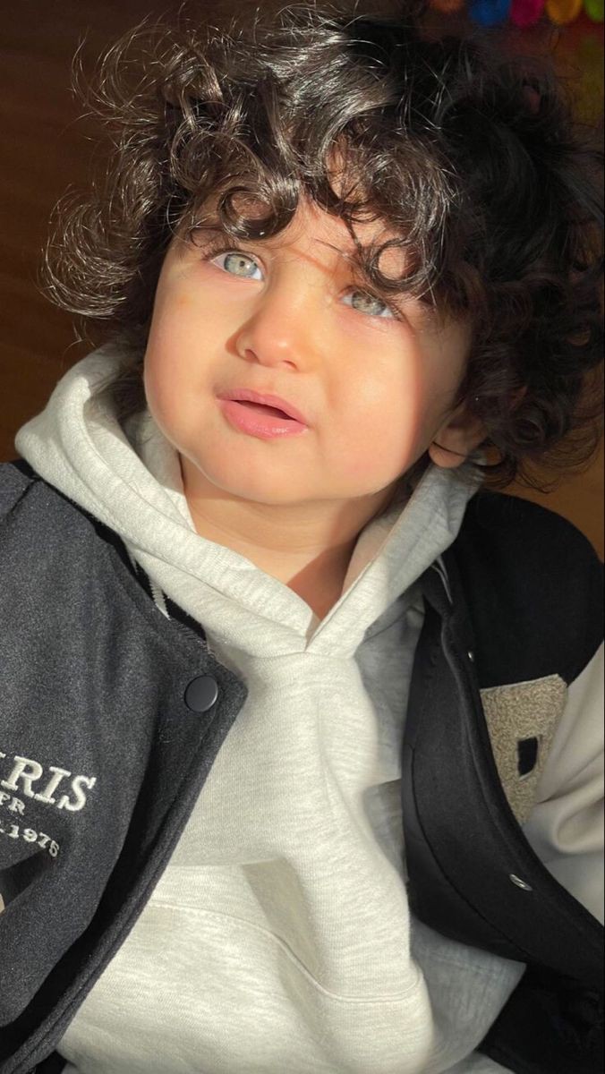 cute-baby-girl-attitude-dp