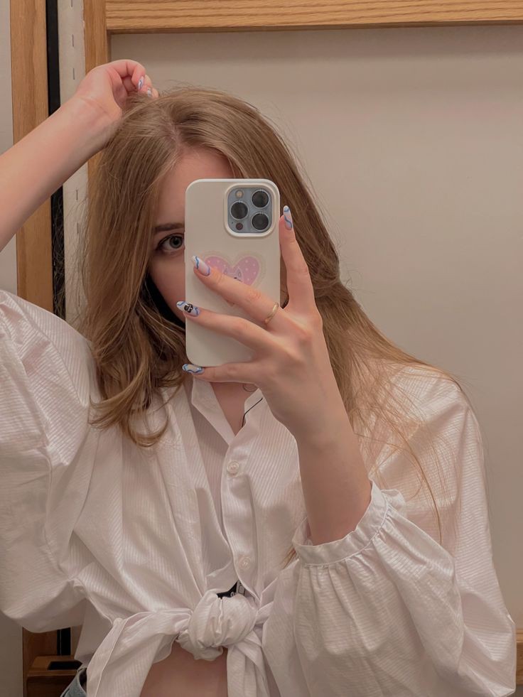 mirror-selfie-dp-black