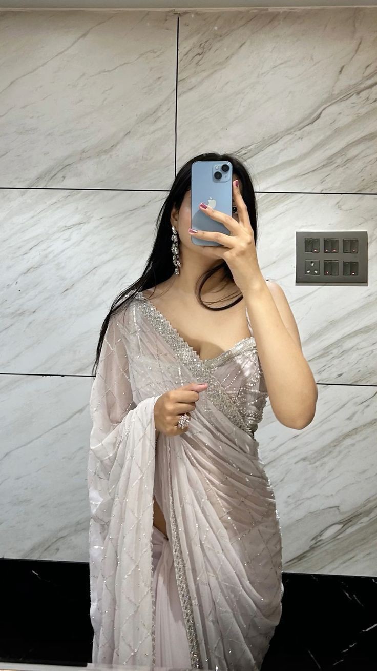 mirror-selfie-dp-for-girls-simple