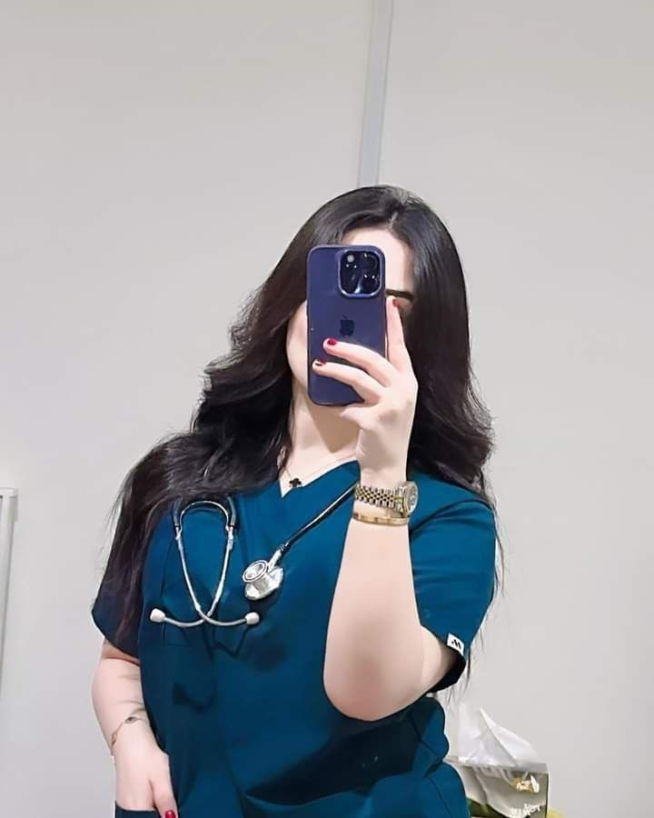 mirror-selfie-dp