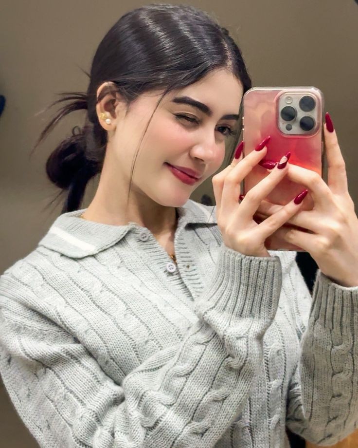 Simple-Girl-Pic