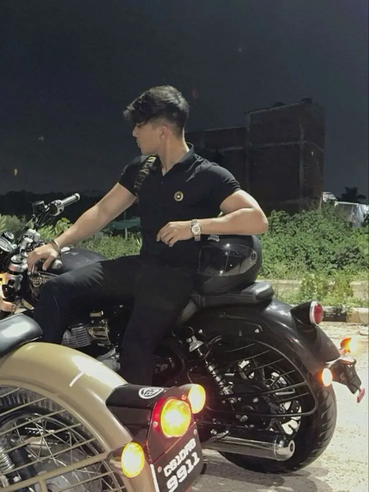 aesthetic-boy-dp