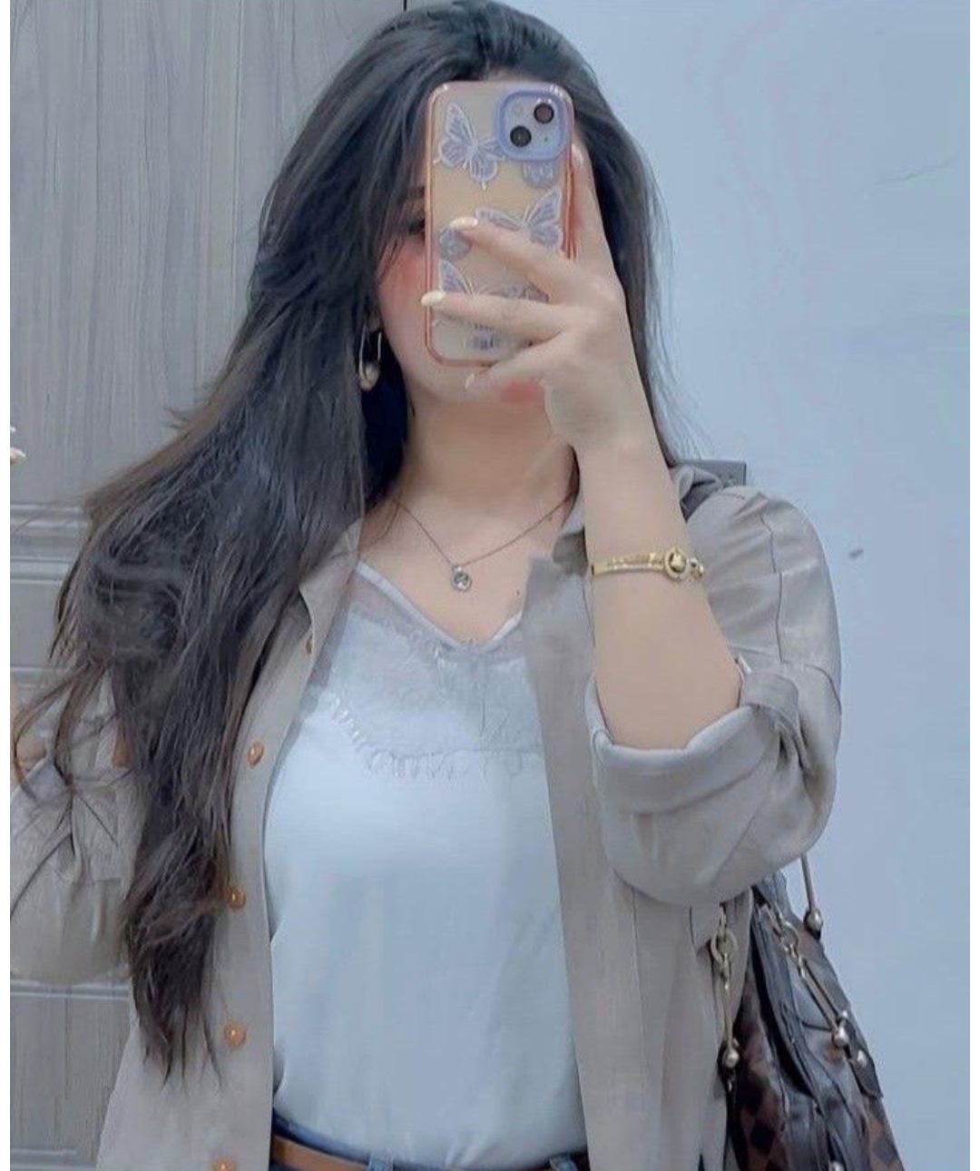 aesthetic-hijab-girl-dp-for-instagram-mirror-selfie