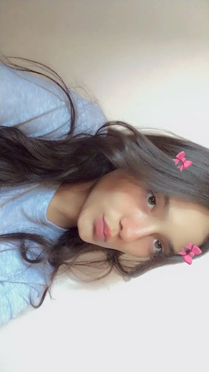 aesthetic-hijab-girl-hide-face-pic