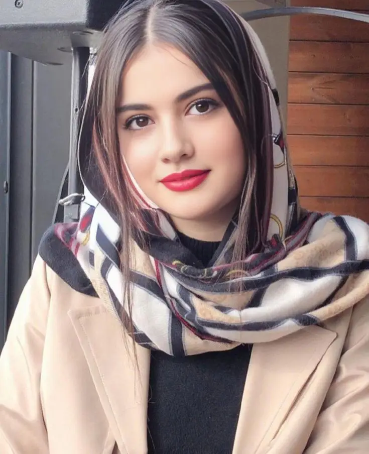 cute-single-girl-dp-attitude-for-instagram