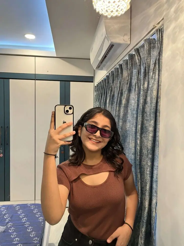 pose-for-girls
