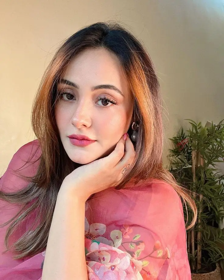 single-girl-dp-beautiful